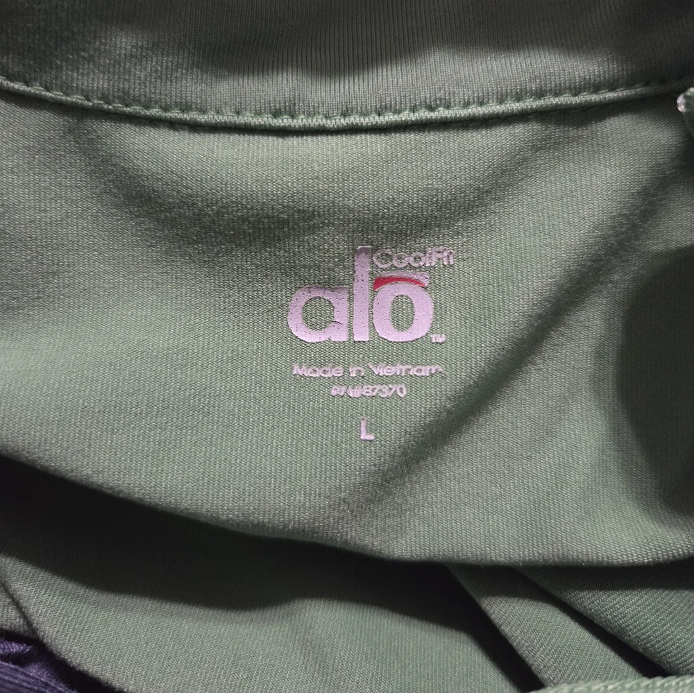 Alo 1/2 Zip Green Active Yogo Pullover Top Women's Size Large - Picture 8 of 9